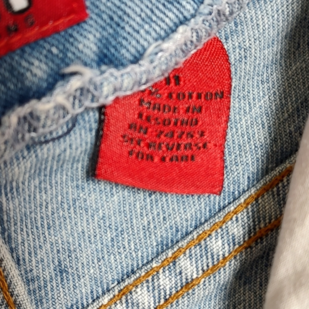 Vintage Zanadi Women's Junior's Light Blue Denim Shorts - Picture 3 of 8